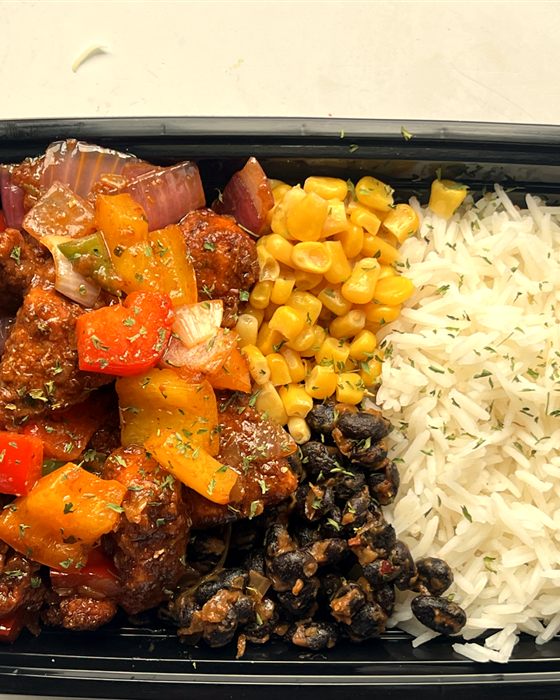 Pepper steak stir-fry plate, four sections
